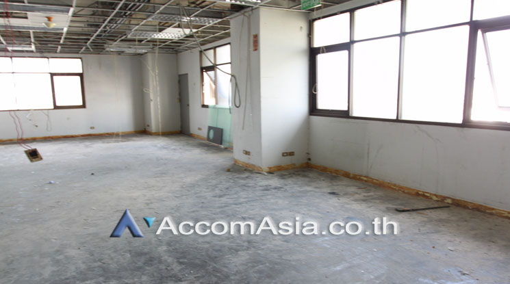5  Office Space For Rent in Charoen Nakhon ,Bangkok BTS Krung Thon Buri at Thai Sri Tower AA13711